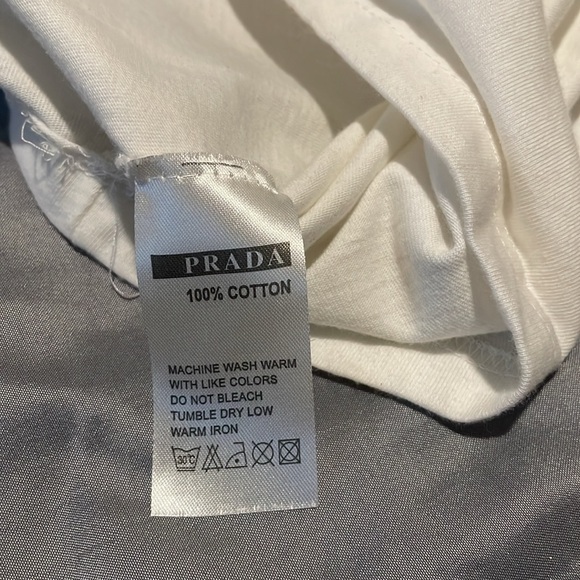 Prada logo mens Cream / white Tee. Size Small. 100% cotton. - Picture 5 of 6